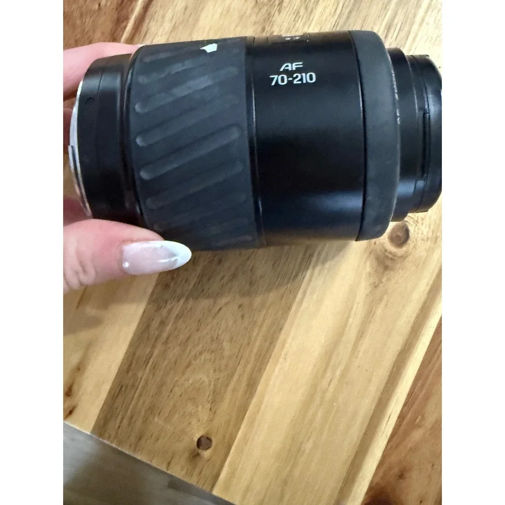Minolta AF Zoom‎ 70–210mm f/4.5–5.6 (A-Mount)